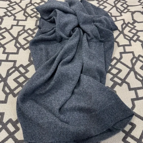 Nordstrom 100% Cashmere Crewneck Sweater Gray Sz M - Picture 7 of 10